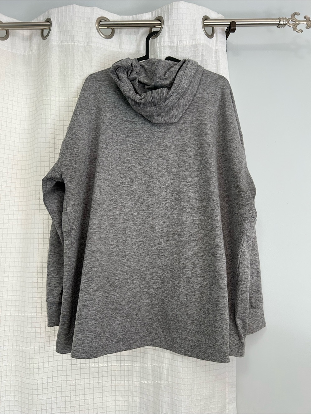 Active Zone Hooded Pullover - Picture 4 of 7